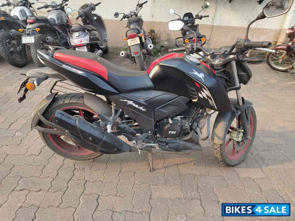 Matte Black & Red TVS Apache RTR 160 4V Special Edition