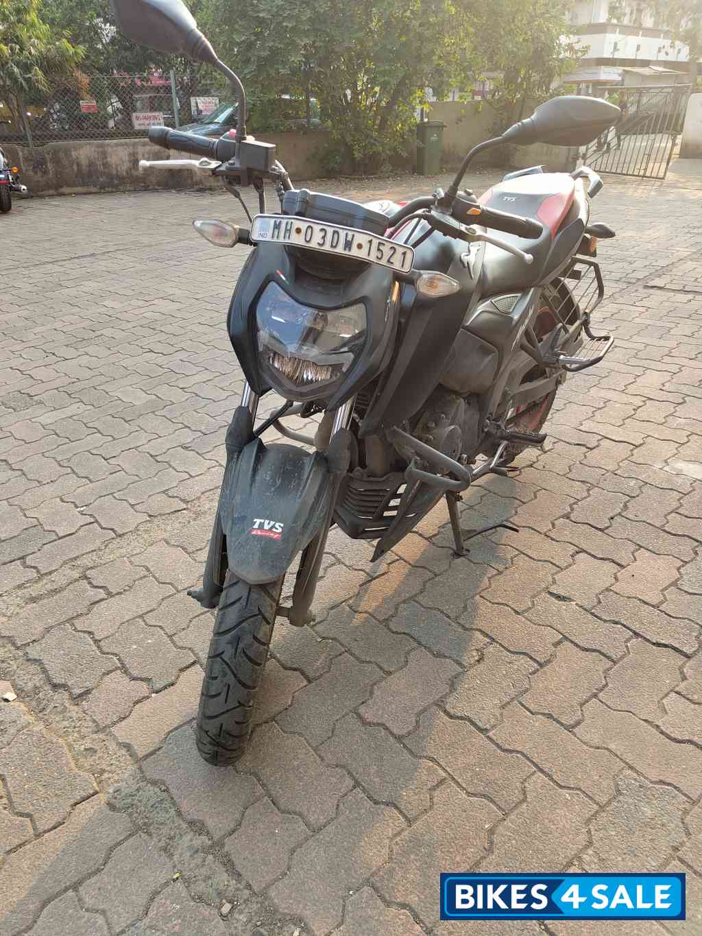 Matte Black & Red TVS Apache RTR 160 4V Special Edition