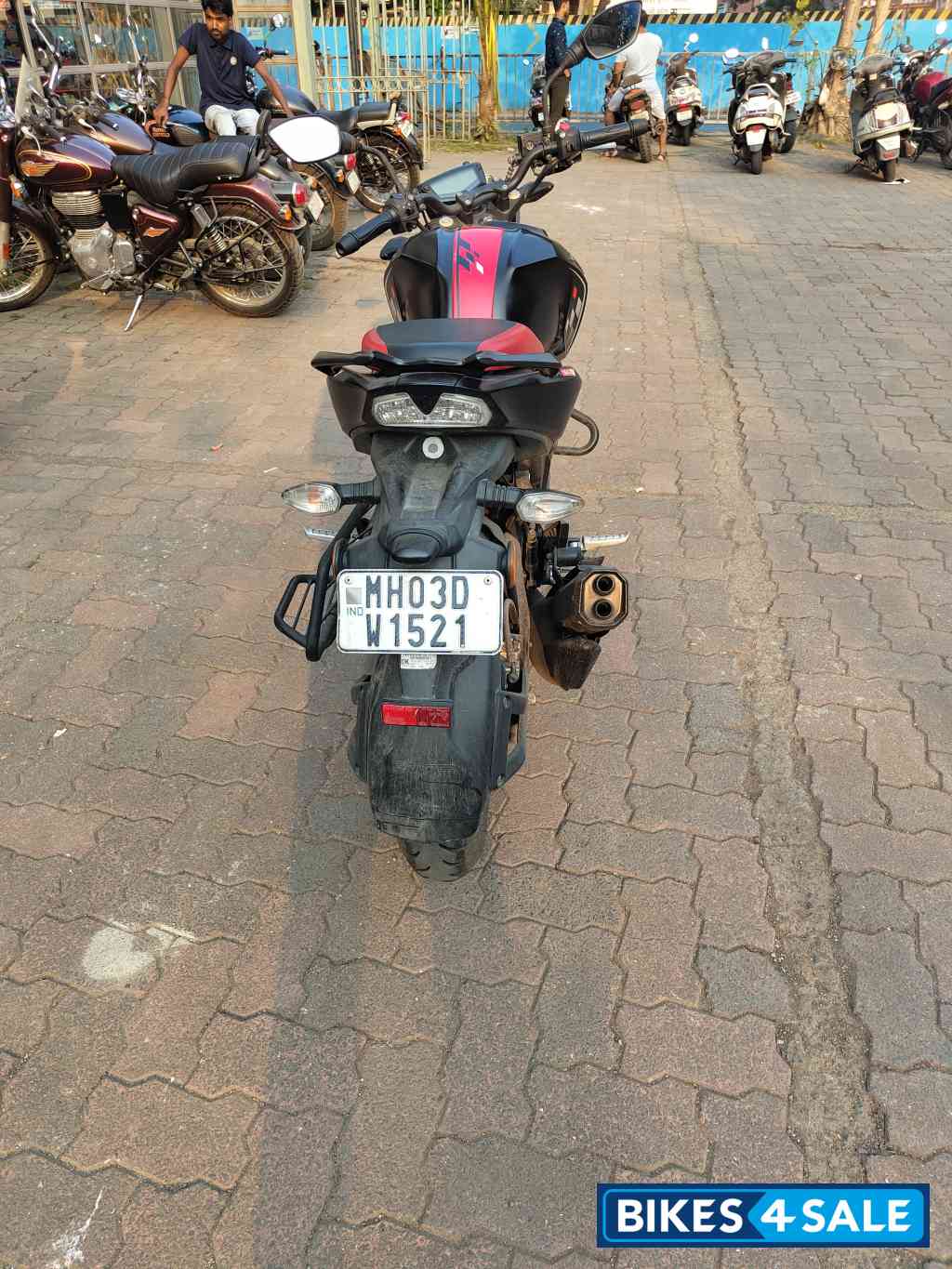 Matte Black & Red TVS Apache RTR 160 4V Special Edition