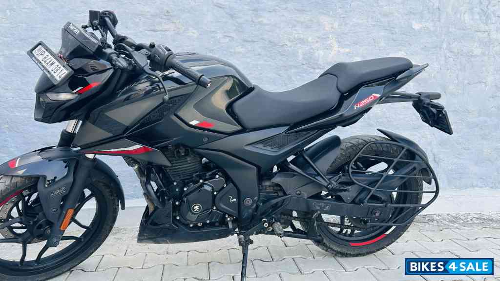 Bajaj Pulsar N250 Dual Channel ABS