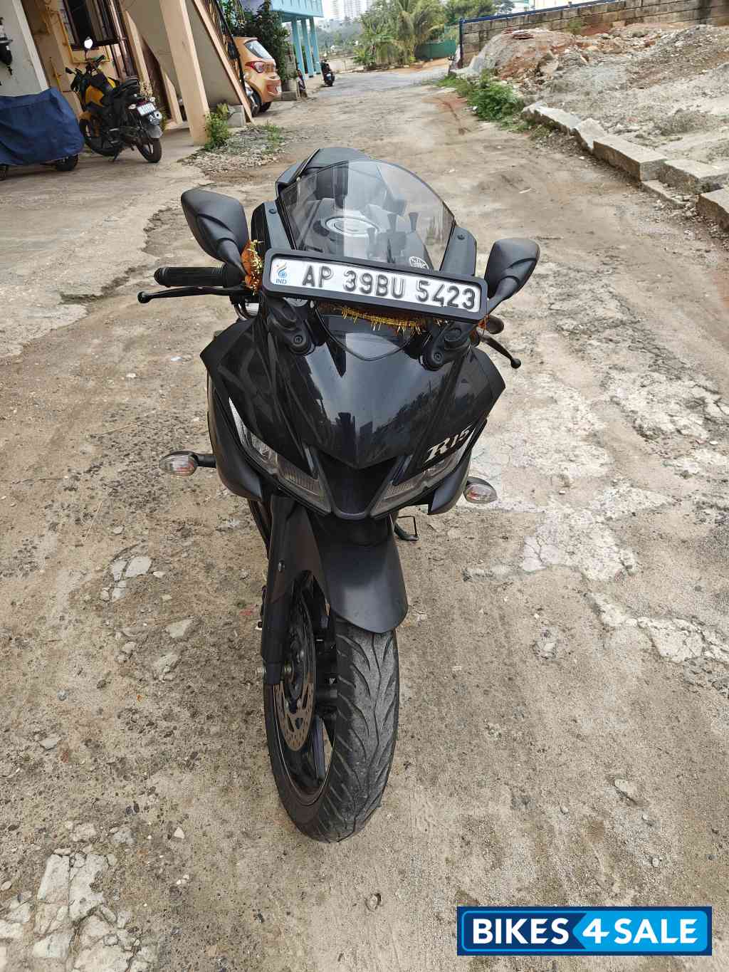Black Yamaha YZF R15 V3
