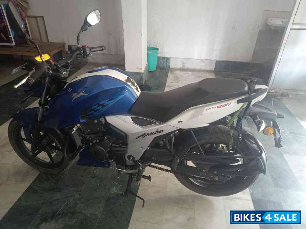 TVS Apache RTR 160 4V