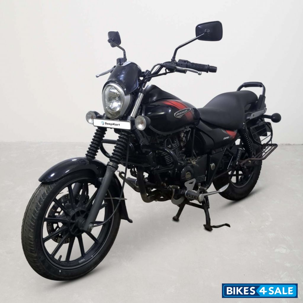 Bajaj Avenger Street 220