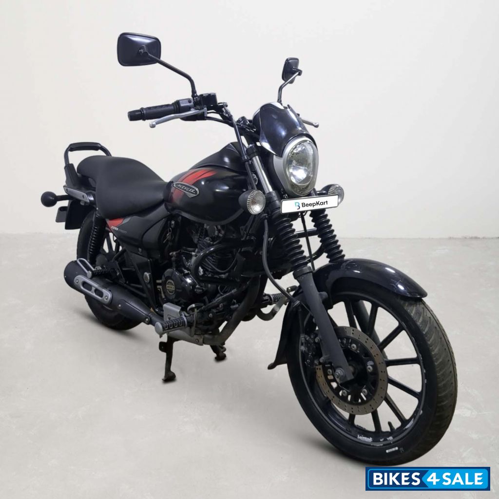 Bajaj Avenger Street 220