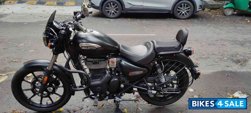 Royal Enfield Meteor 350 Stellar