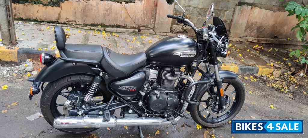 Royal Enfield Meteor 350 Stellar