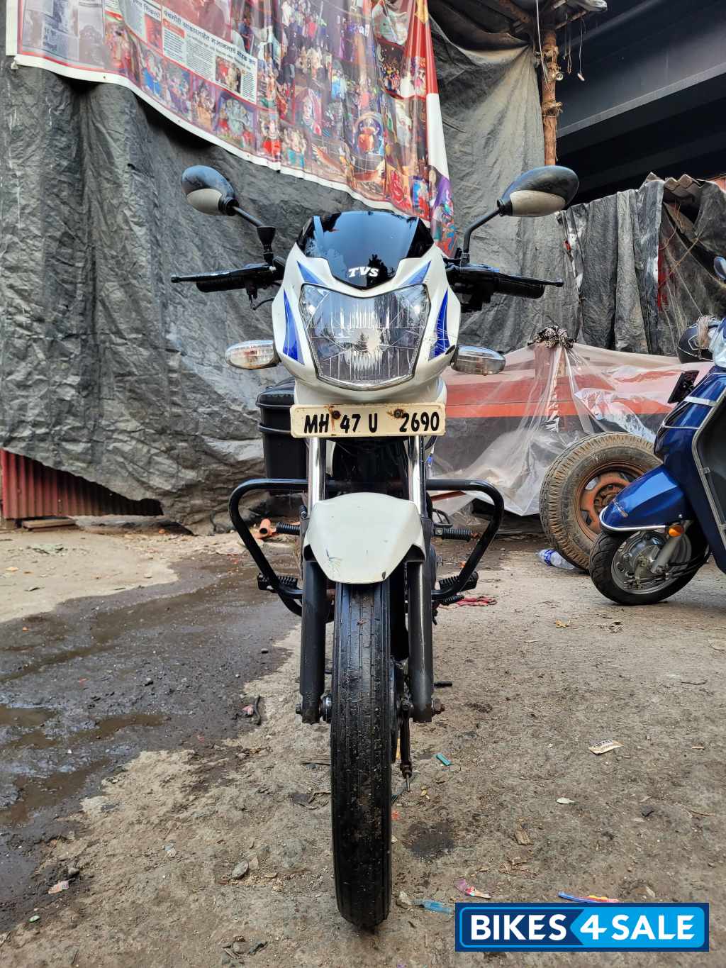 White TVS Sport