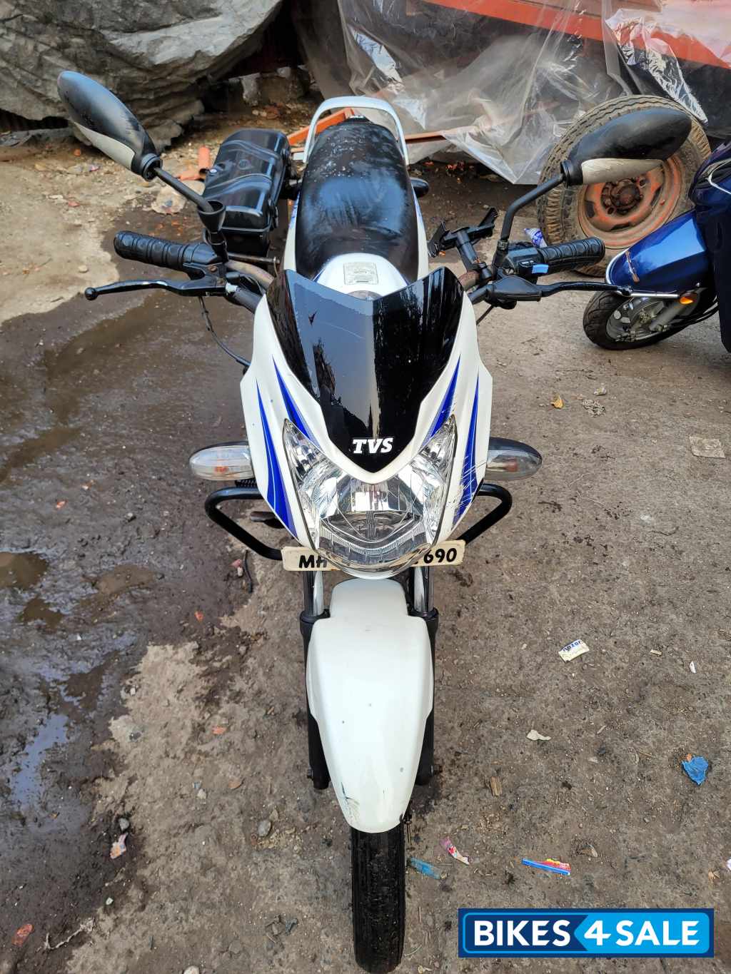 White TVS Sport