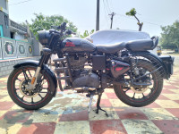 Royal Enfield Classic Stealth Black