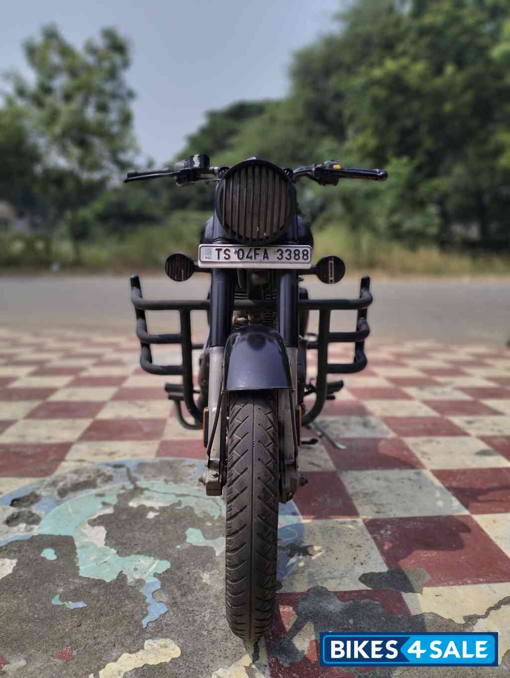 Royal Enfield Classic Stealth Black
