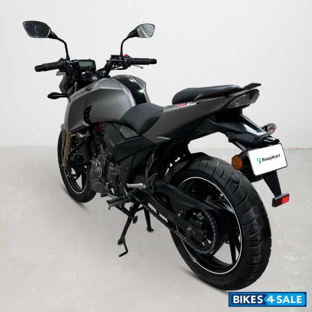 TVS Apache RTR 200 4V