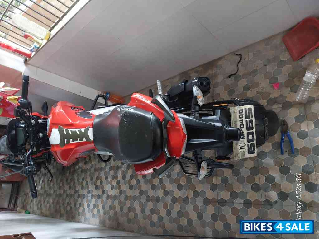 Red TVS Apache RTR 160 4V