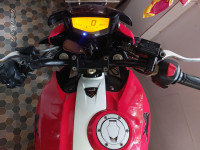 Red TVS Apache RTR 160 4V