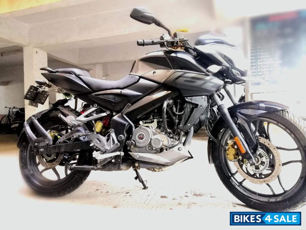 Bajaj Pulsar NS 160 BS6