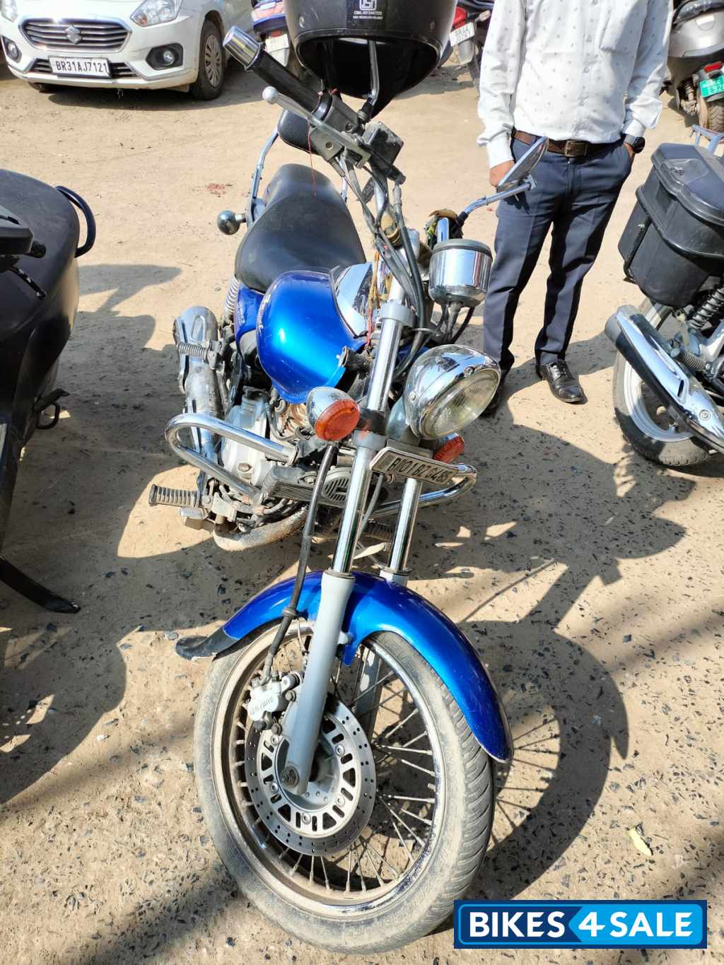 Bajaj Avenger 220 DTS-i