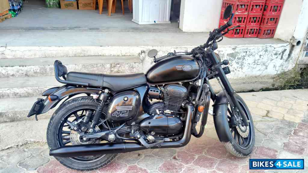 Jawa 42 Dual Channel ABS Cosmic Carbon