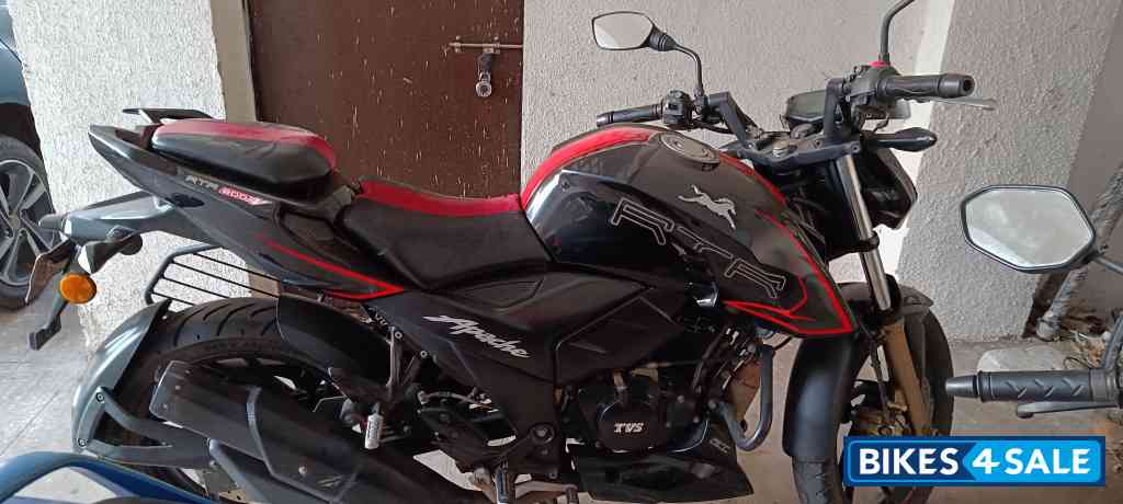 Black Red TVS Apache RTR 200 4V 2020