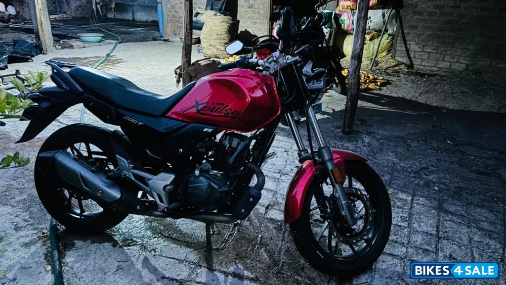 Red Hero XPulse 200T