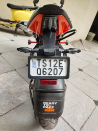 Black KTM RC 200 2020