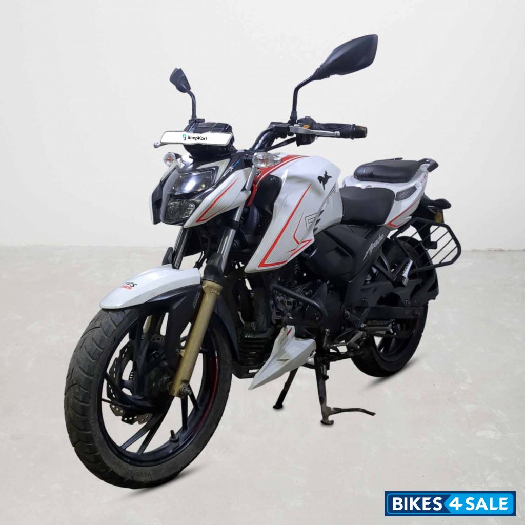 TVS Apache RTR 200 4V