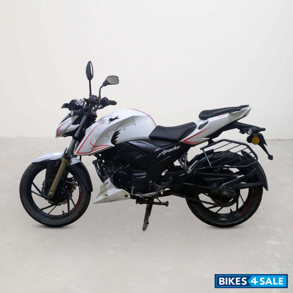 TVS Apache RTR 200 4V