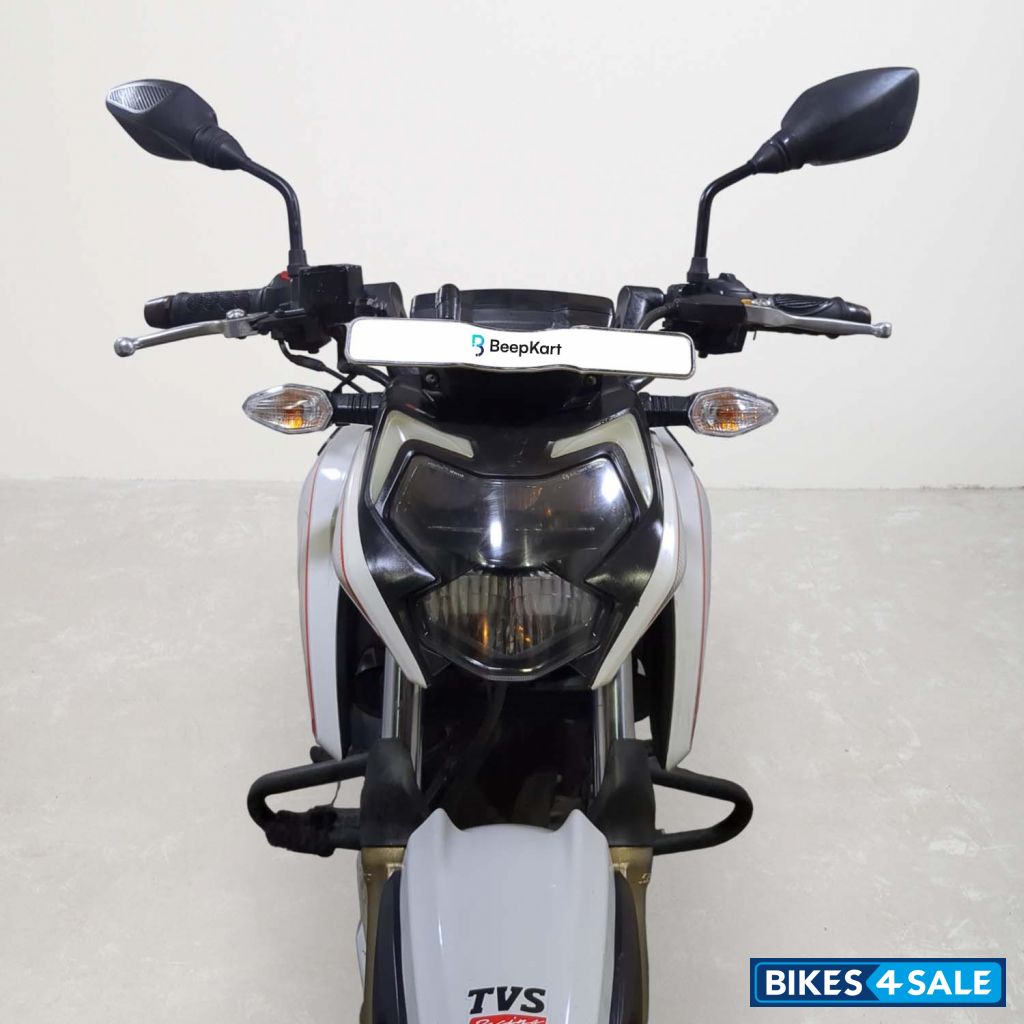 TVS Apache RTR 200 4V
