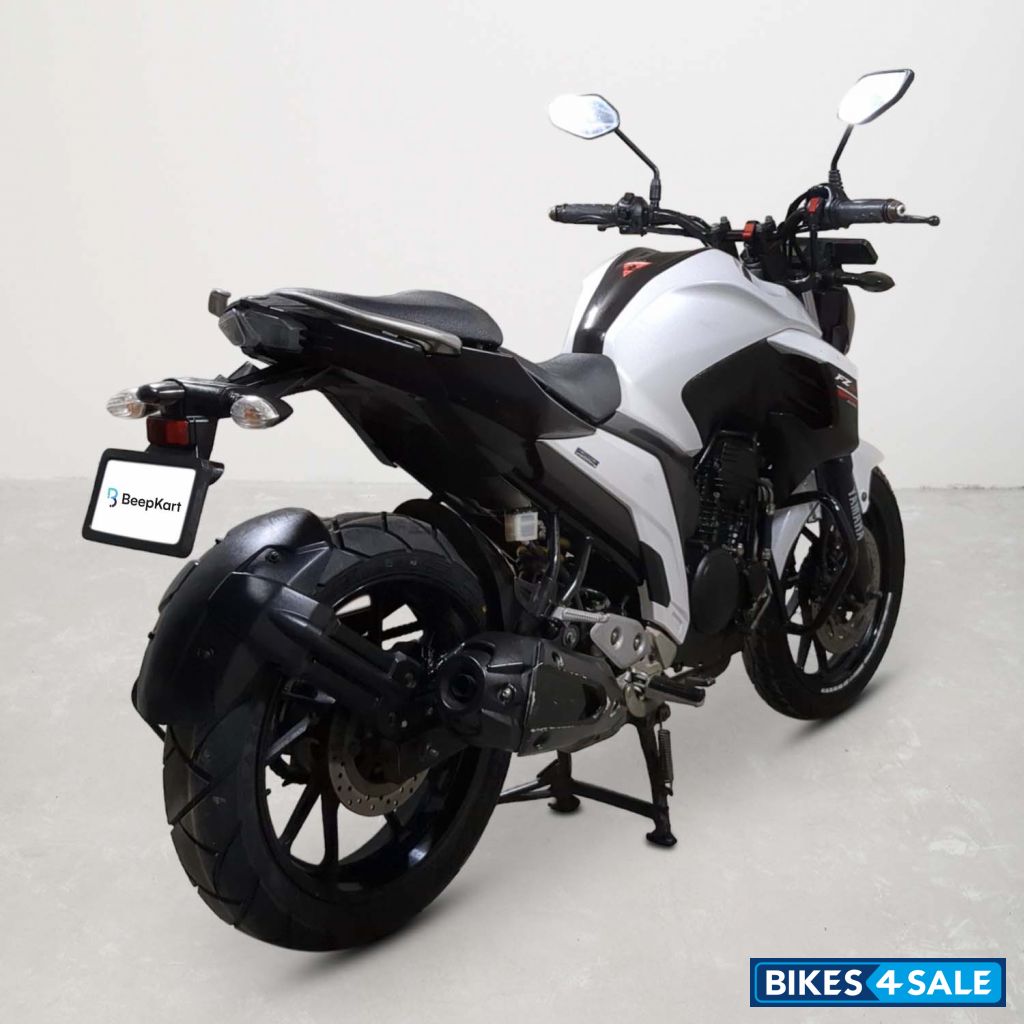 Yamaha FZ25