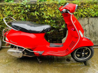Vespa SXL 125