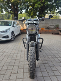 Red Royal Enfield Interceptor 650 Twin