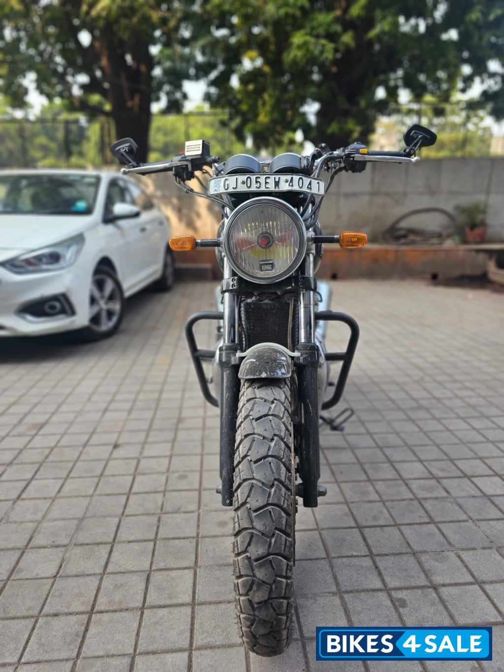 Red Royal Enfield Interceptor 650 Twin