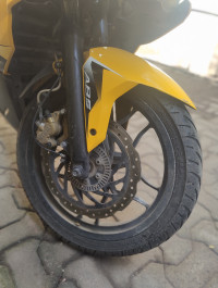 Bajaj Pulsar RS 200