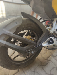 Bajaj Pulsar RS 200