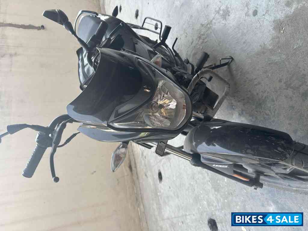 Black Grey Stripe Hero Glamour 125 Drum