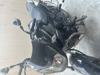 Black Grey Stripe Hero Glamour 125 Drum