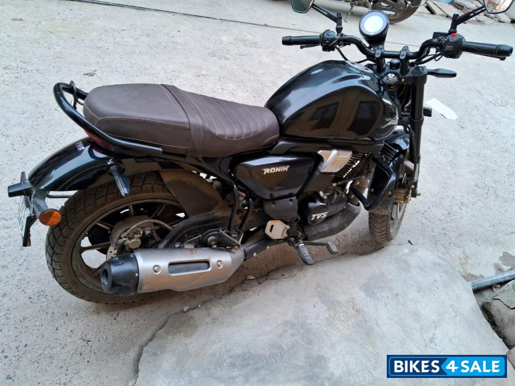 TVS Ronin SS