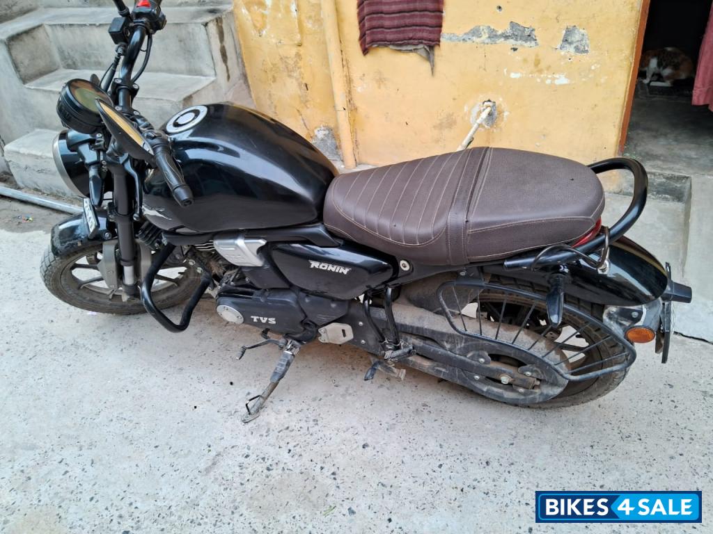 TVS Ronin SS