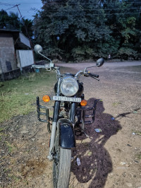 Black Royal Enfield Bullet 350 ES