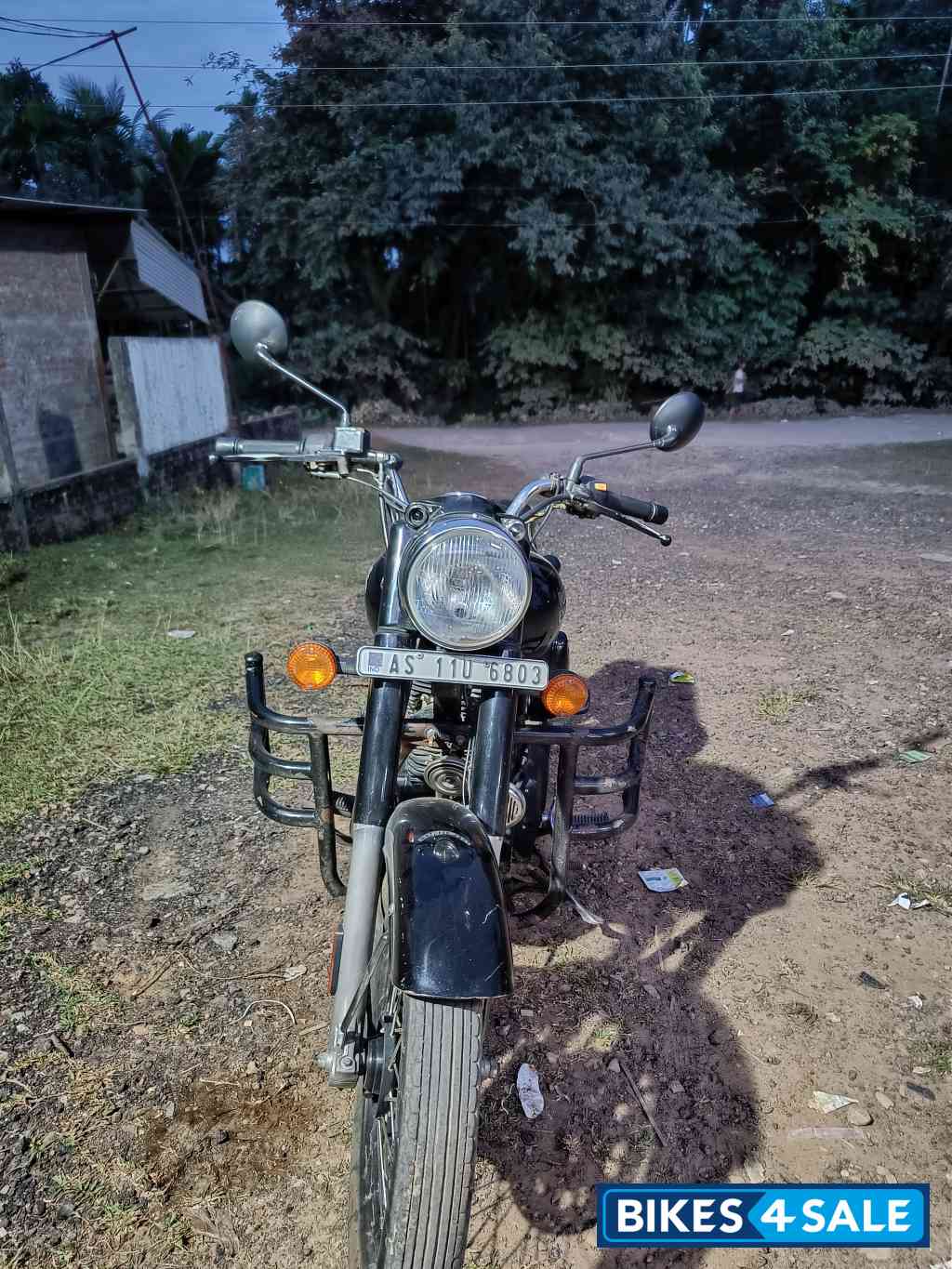 Black Royal Enfield Bullet 350 ES