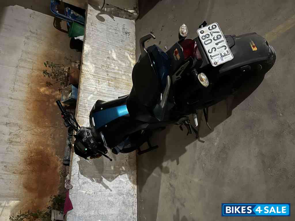 Blue Yamaha FZ-S FI V2