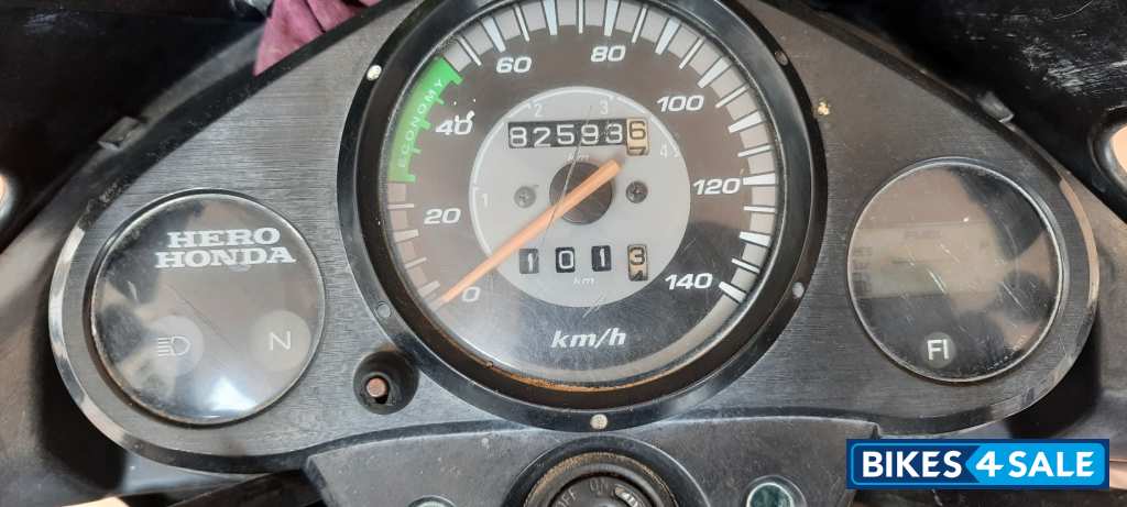 G. Black Hero Glamour 125 Disc