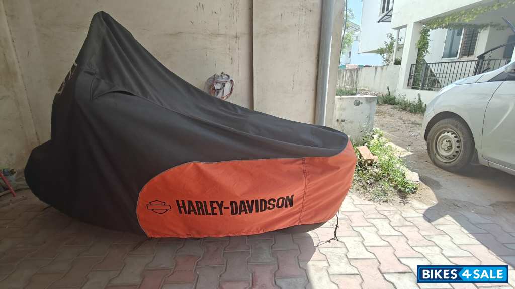 Red Harley Davidson 1200 Custom