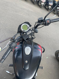 Bajaj Avenger Street 220