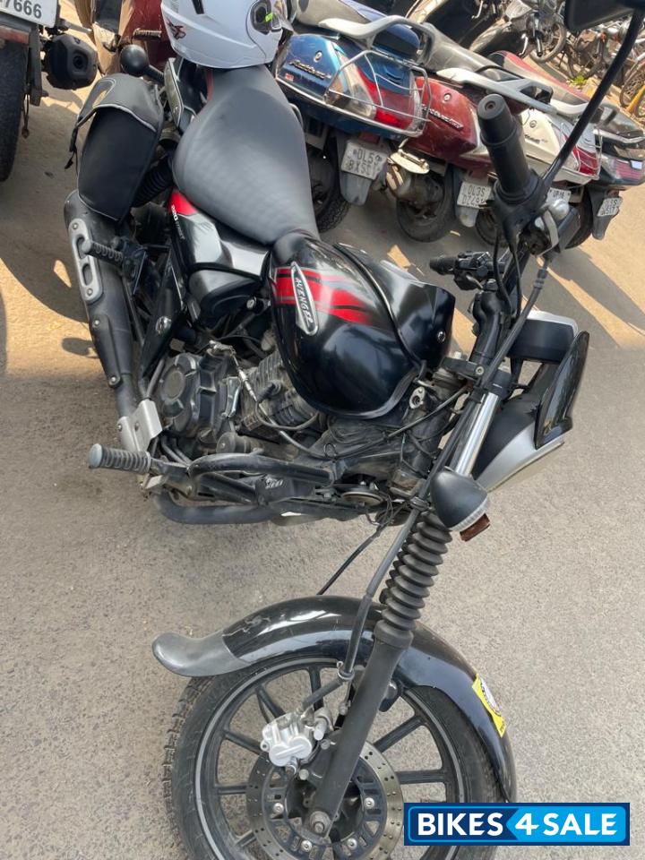 Bajaj Avenger Street 220