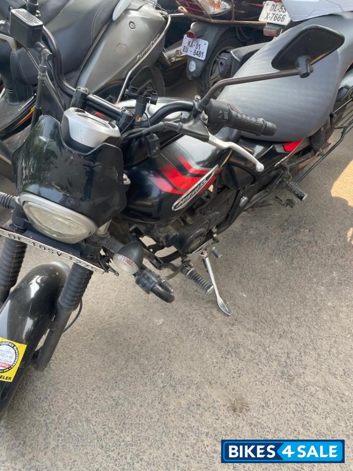 Bajaj Avenger Street 220