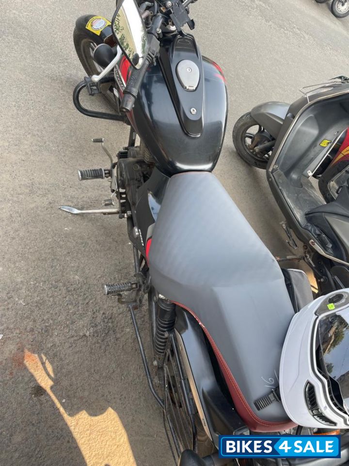 Bajaj Avenger Street 220