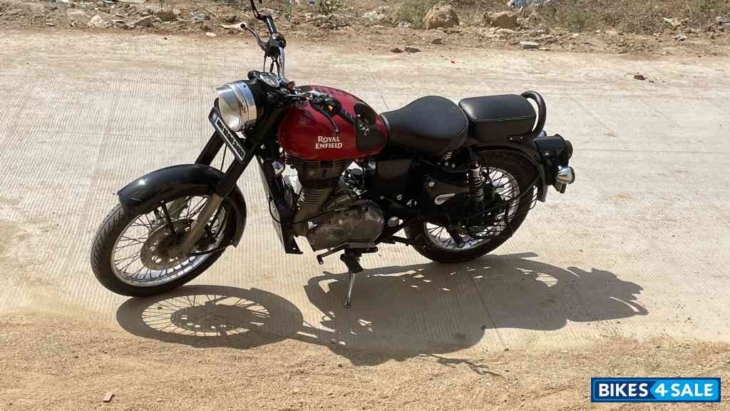 Red Royal Enfield Classic 350 Redditch Red