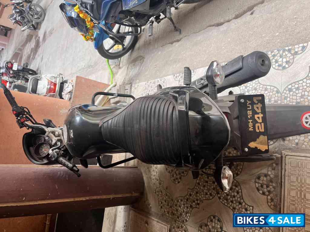 Black Honda Unicorn 160 BS6