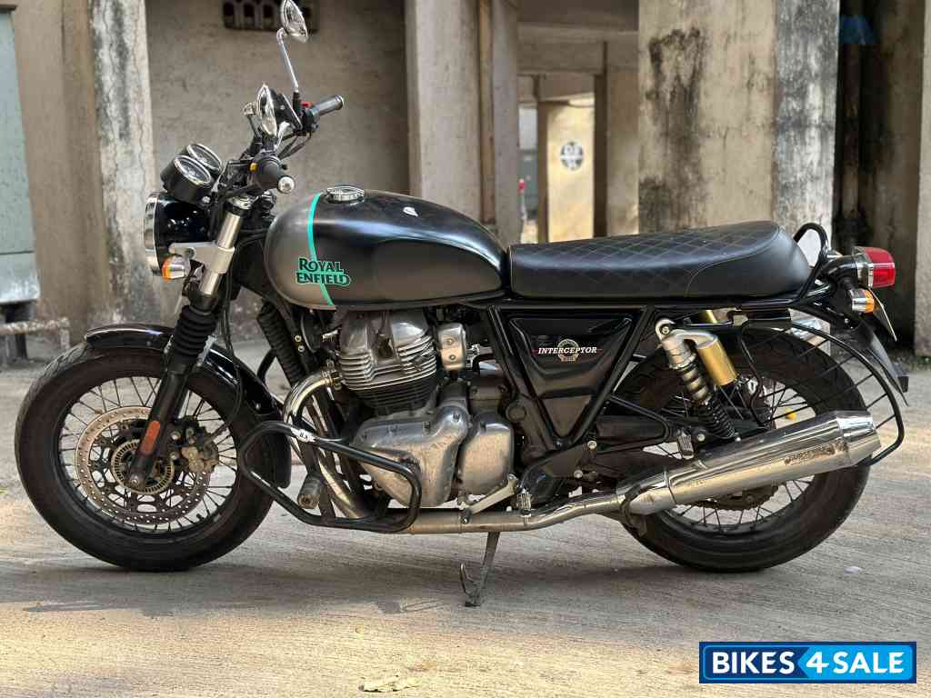 Dowtown Drag Grey Royal Enfield 2023 Interceptor 650
