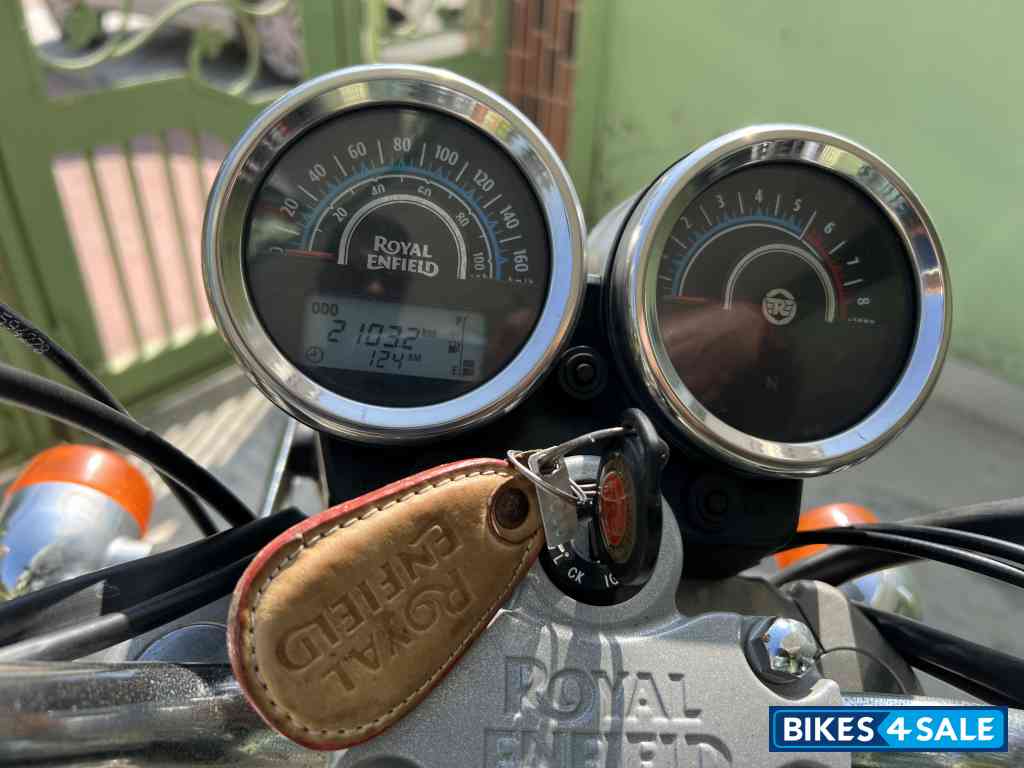 Black Matt Royal Enfield Thunderbird X 500