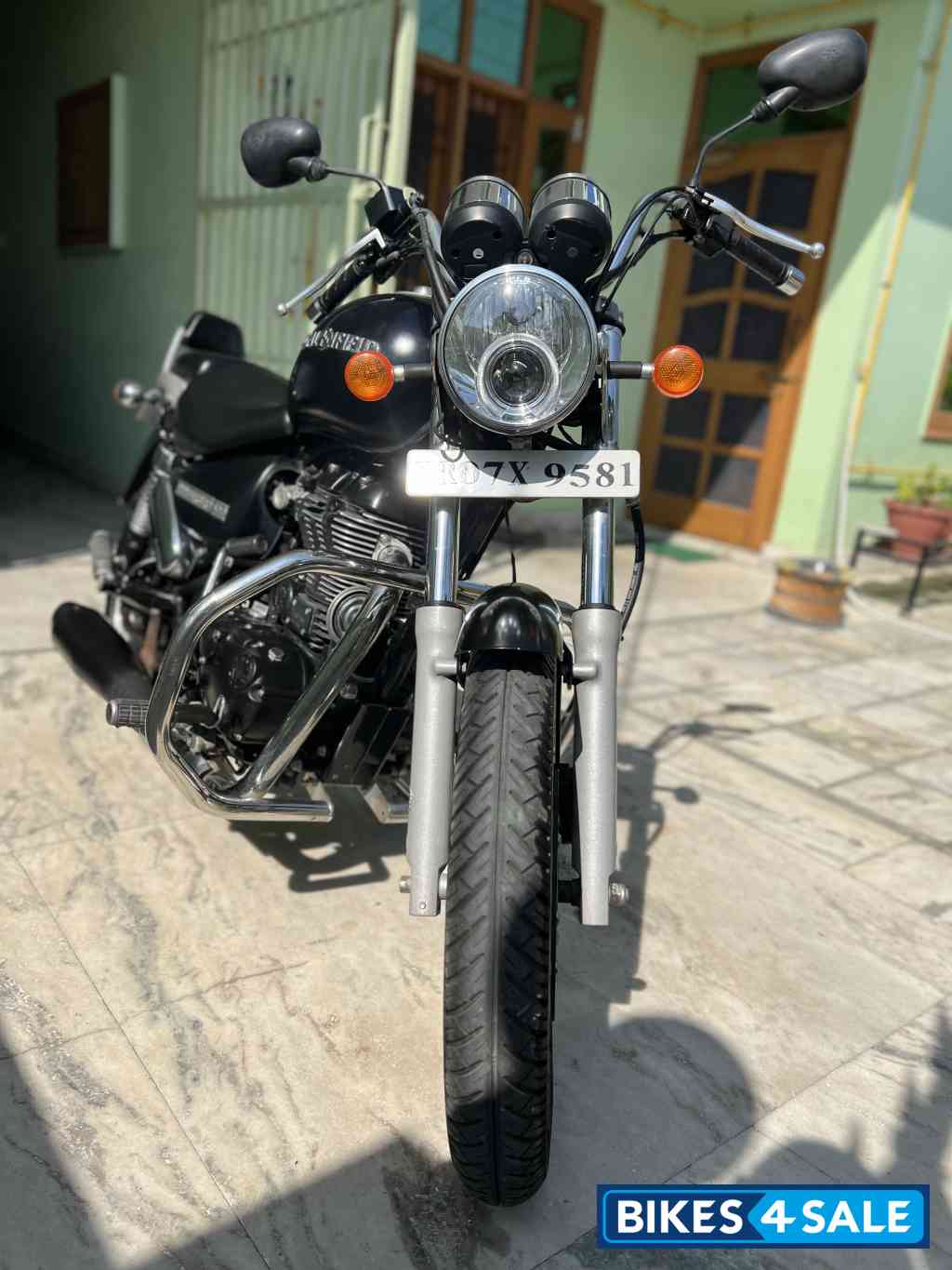 Black Matt Royal Enfield Thunderbird X 500